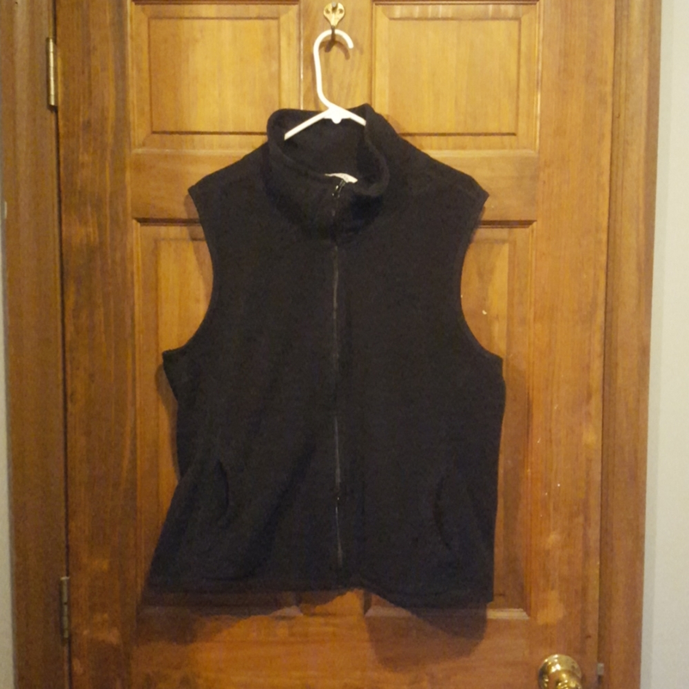 Old Navy XXL Fleece Black Vest